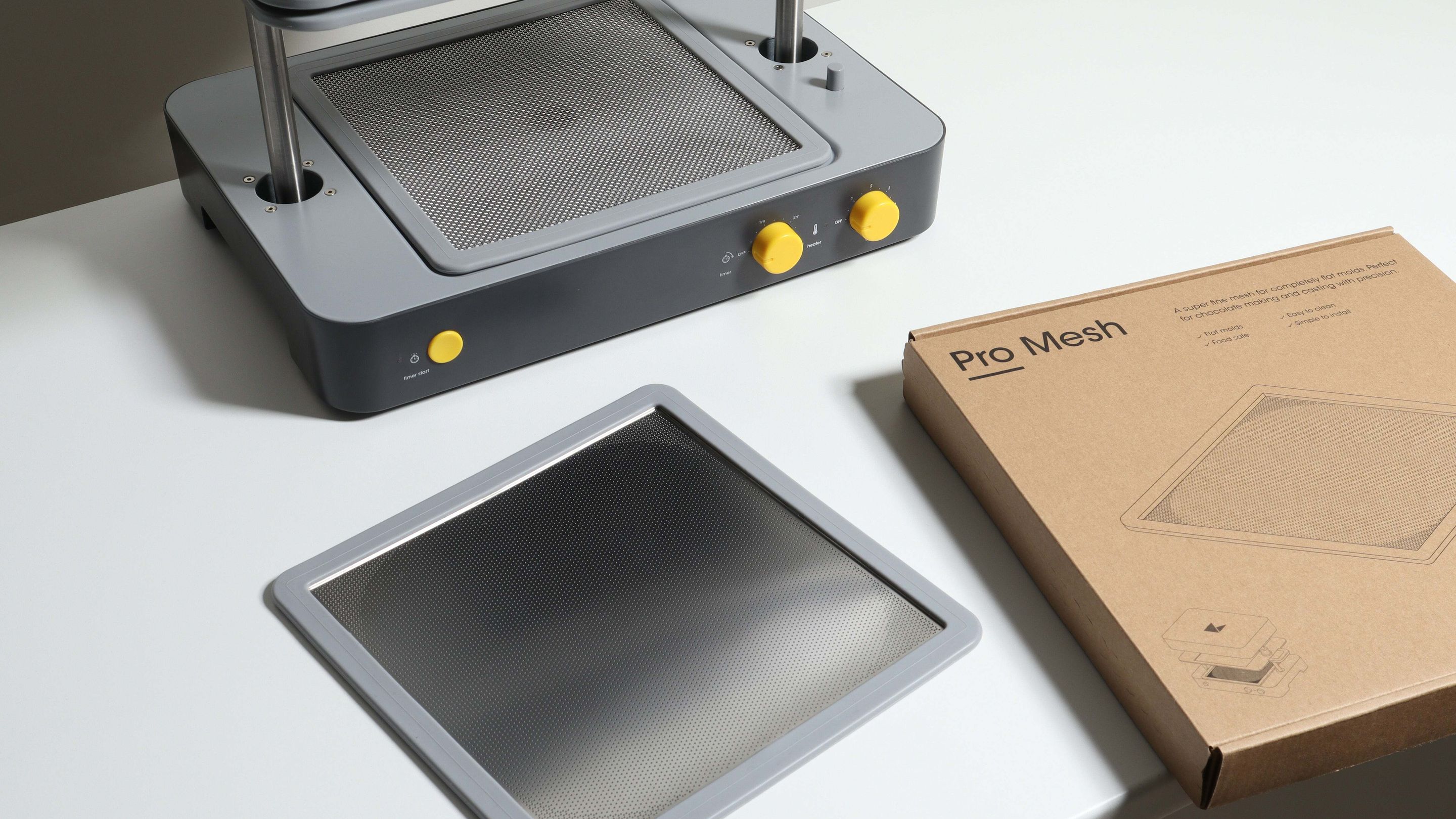 eyJidWNrZXQiOiJtYXlrdS1idWNrZX